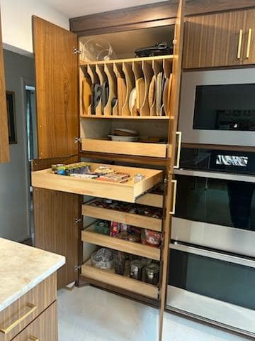 Kitchen Pull-out in Franklin, TN